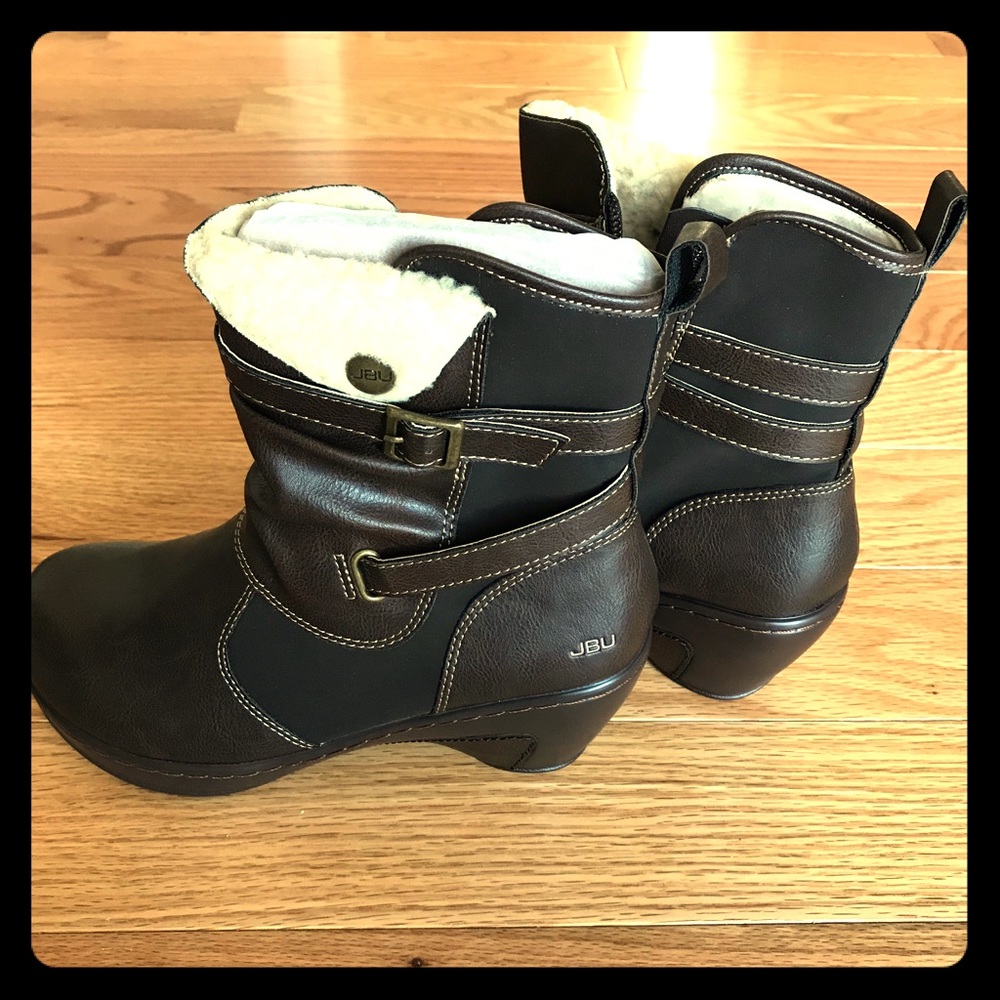 JBU women’s brand new boots with memory foam.